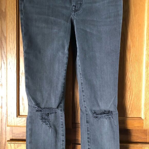 NWT Madewell 9” Mid Rise Skinny Jeans Frayed Hem Distressed Gray - 24P - Picture 4 of 13